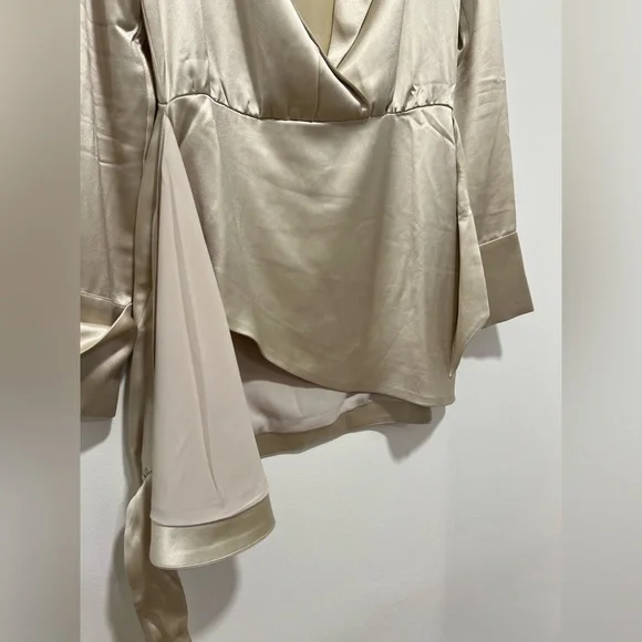 REVOLVE RETROFETE - Hailey Dress in Champagne - SIZE MED - EUC